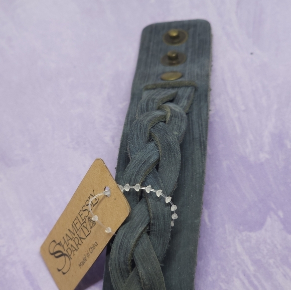 NWT Dark Blue Snap Cuff Bracelet By Shamelessly Sparkly - Picture 4 of 8